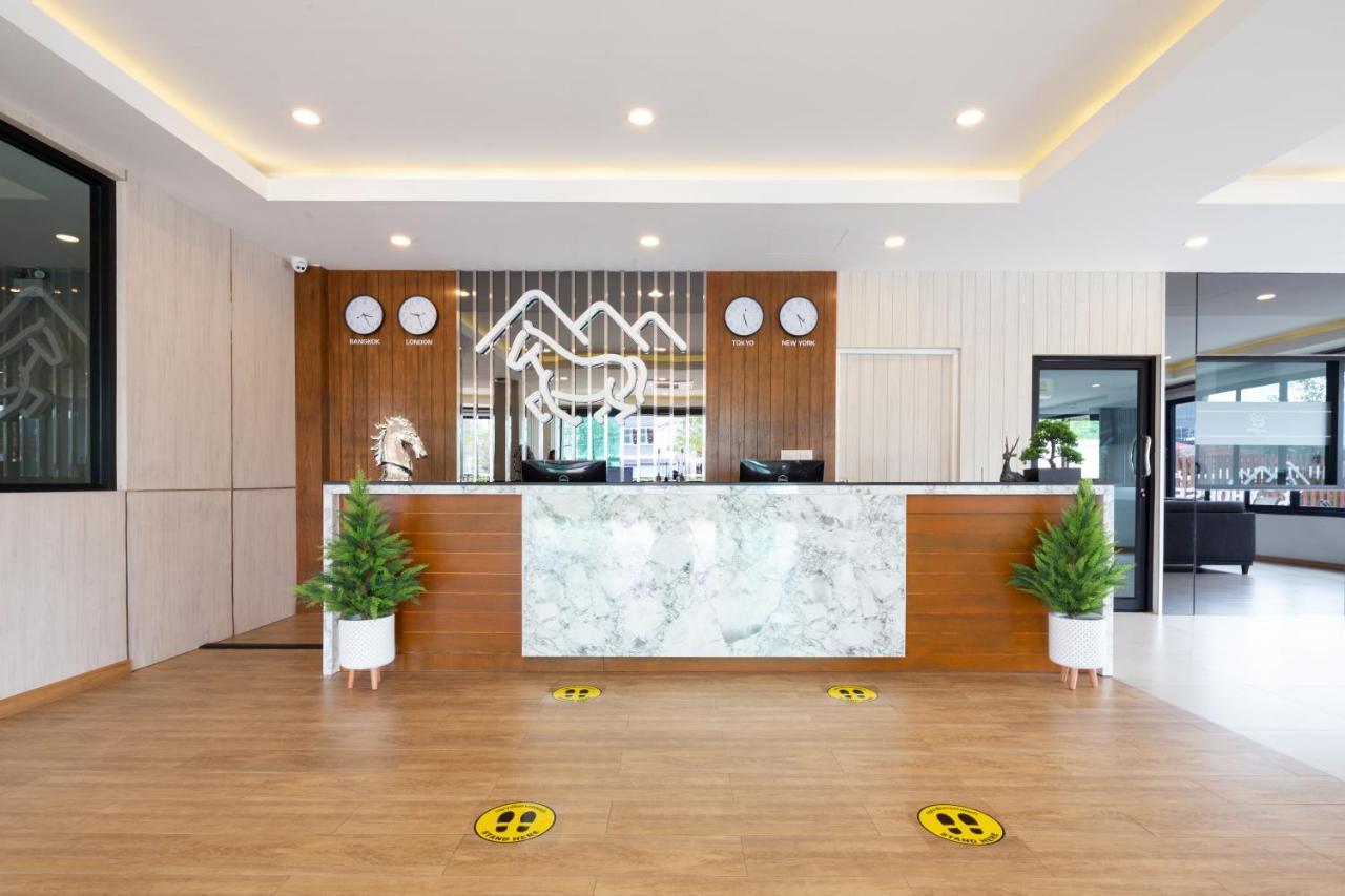 Horsehill Hotel Sriracha Si Racha Exterior foto