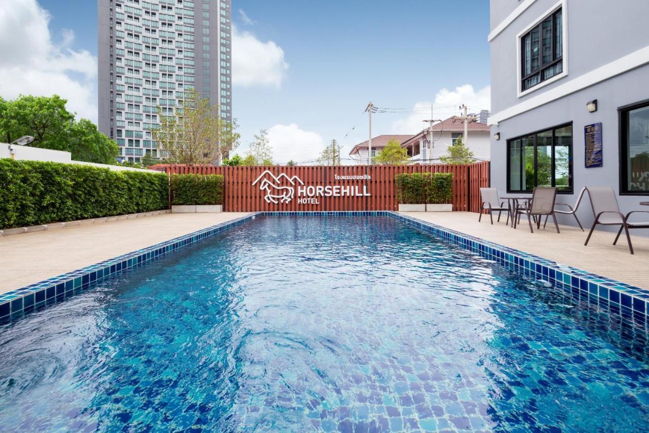 Horsehill Hotel Sriracha Si Racha Exterior foto